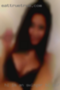 Hi im swinger bi soft an easy going guy looking for fun.