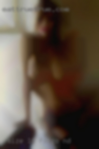 Size 16 and Fargo, ND 167 cm of height.